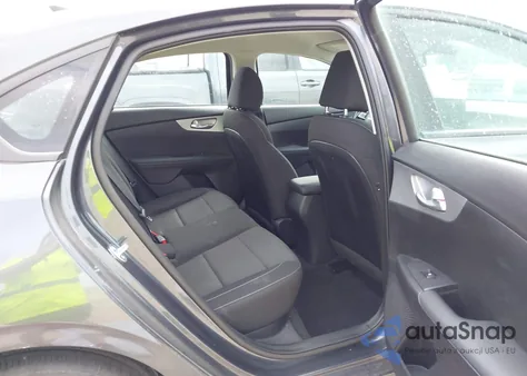 2023 Kia Forte Lxs z USA, uszkodzony, nr VIN 3KPF24AD6PE649011